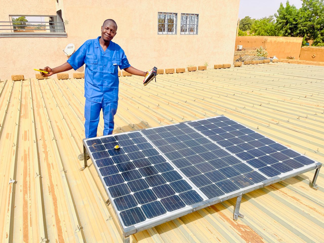 Installation panneaux solaires et Starlink par Solarink